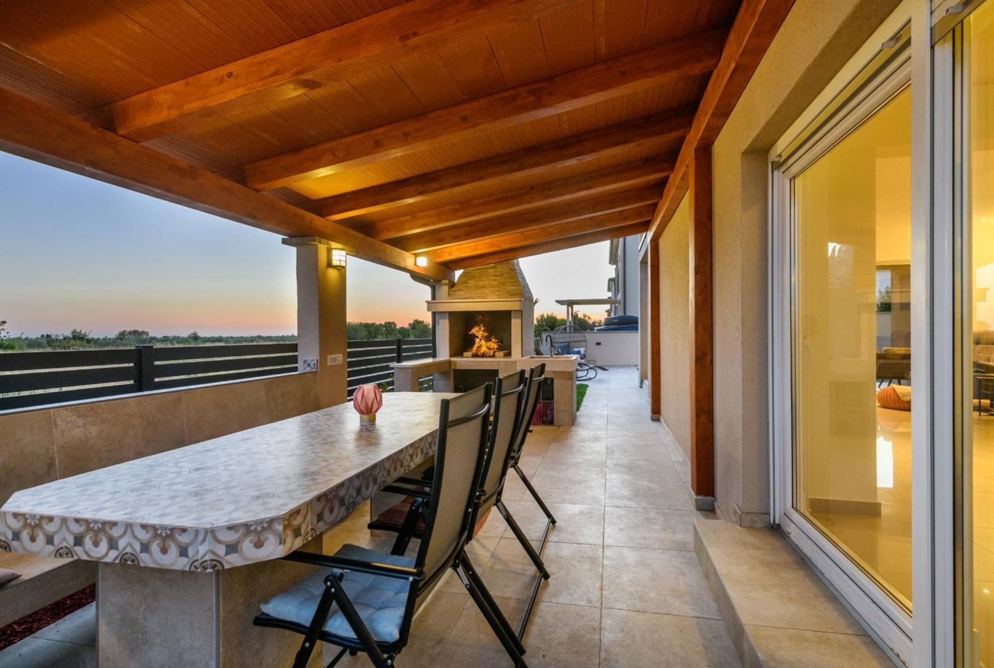 Villa Brionika Mit Pool Vodnjan Exteriér fotografie