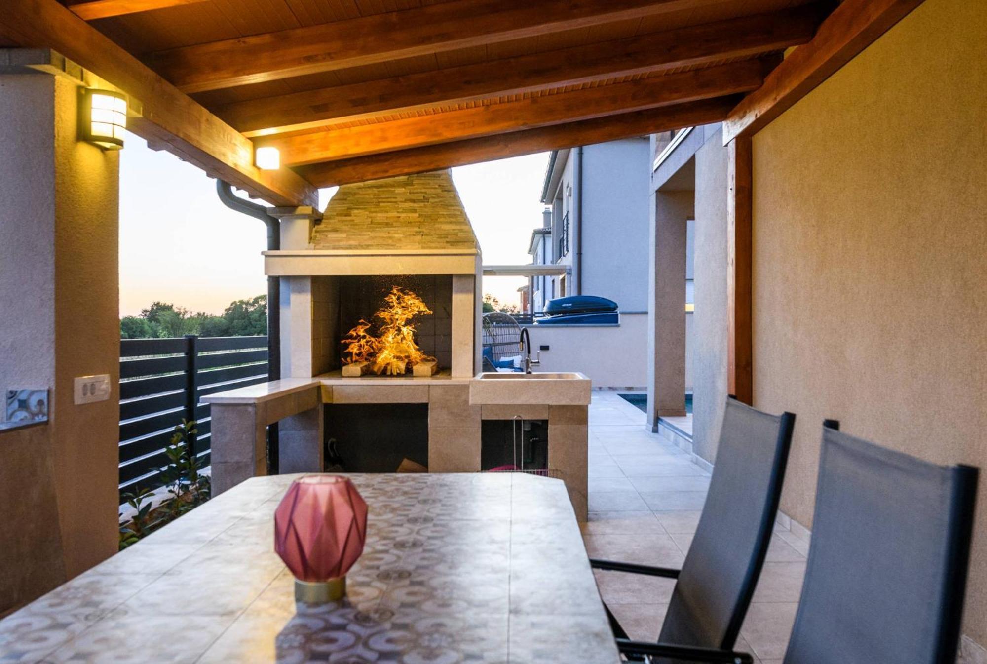 Villa Brionika Mit Pool Vodnjan Exteriér fotografie