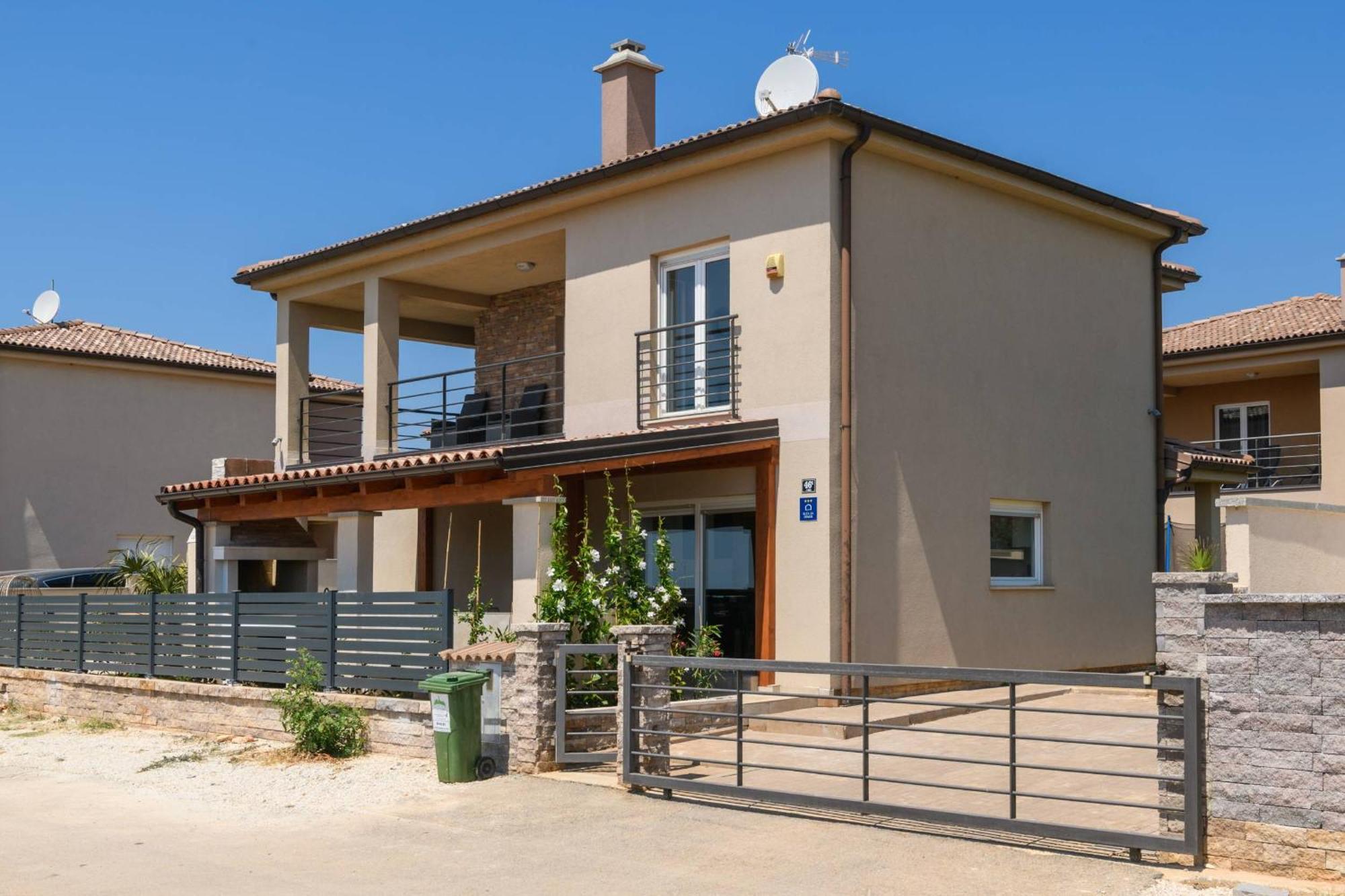 Villa Brionika Mit Pool Vodnjan Exteriér fotografie